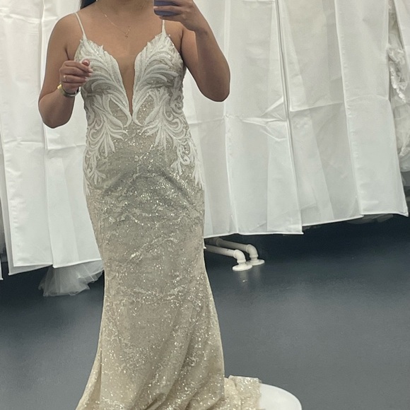 BRAND NEW WEDDING DRESS/ RECEPTION DRESS - Picture 3 of 11